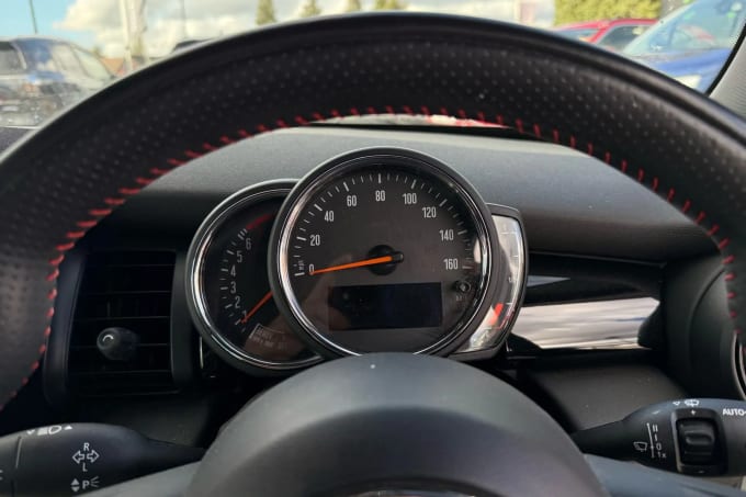 2020 Mini Hatch