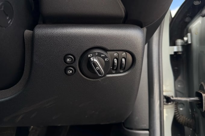 2020 Mini Hatch