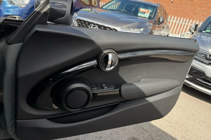 2020 Mini Hatch