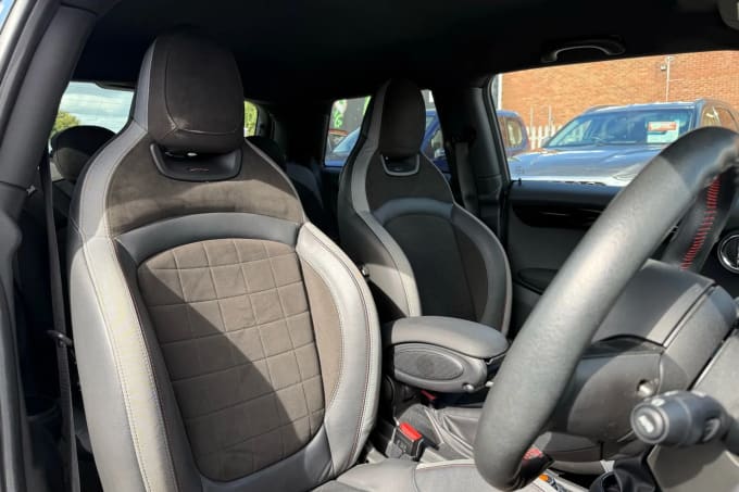 2020 Mini Hatch