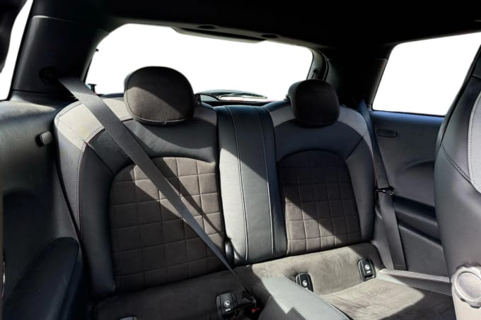 2020 Mini Hatch