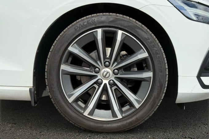 2021 Volvo V60