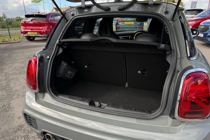 2020 Mini Hatch