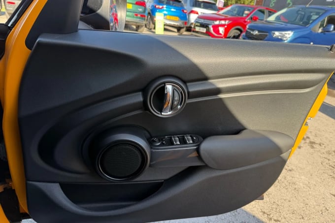 2017 Mini Hatch