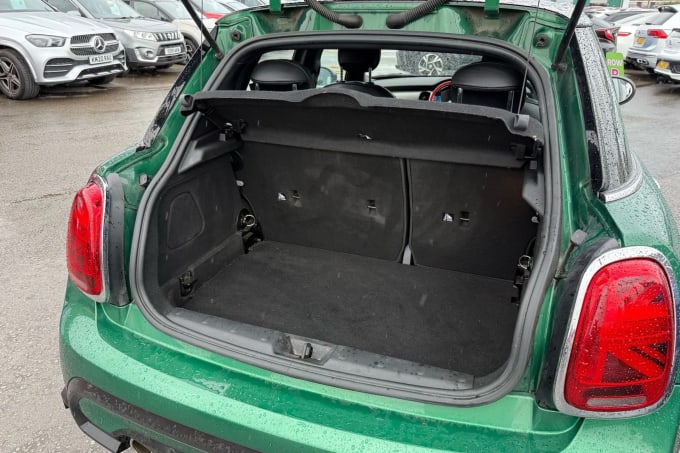 2022 Mini Hatch