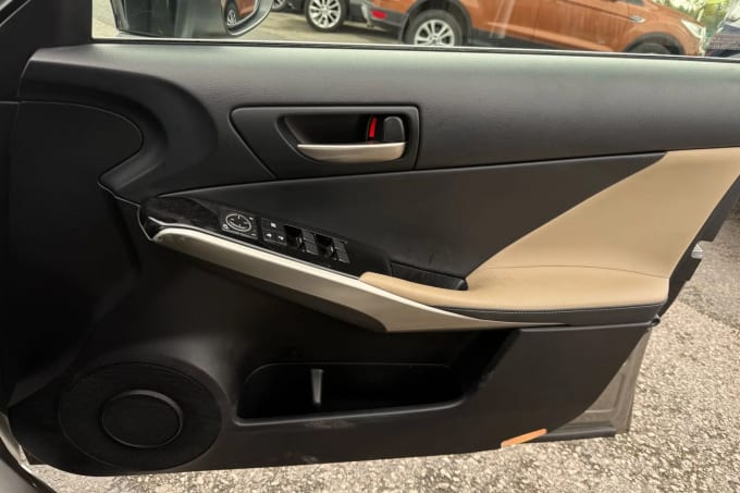2019 Lexus Is