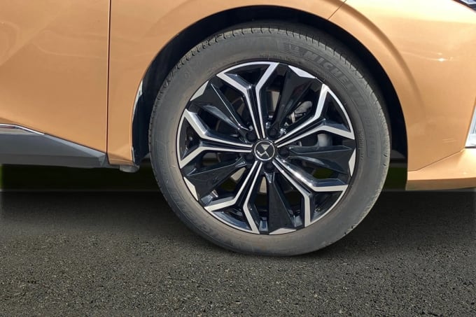 2022 DS Ds4