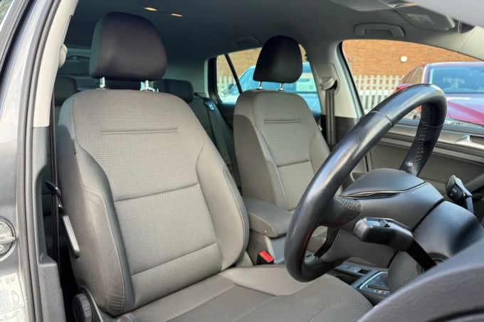 2019 Volkswagen Golf