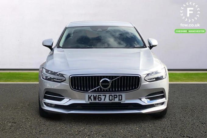 2017 Volvo S90