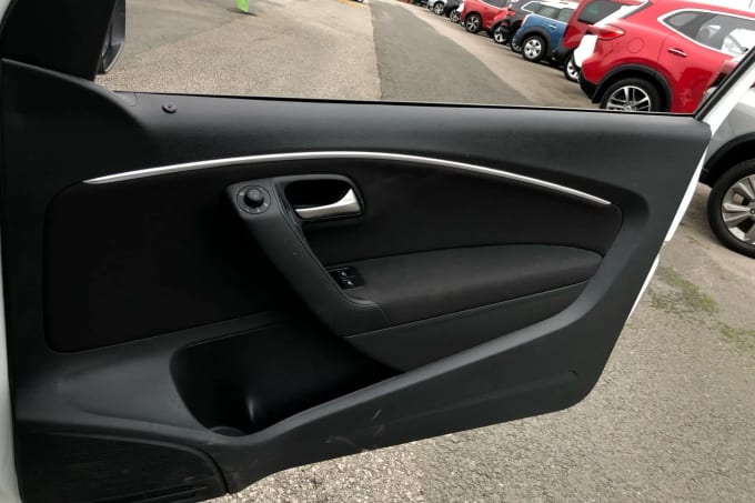 2016 Volkswagen Polo