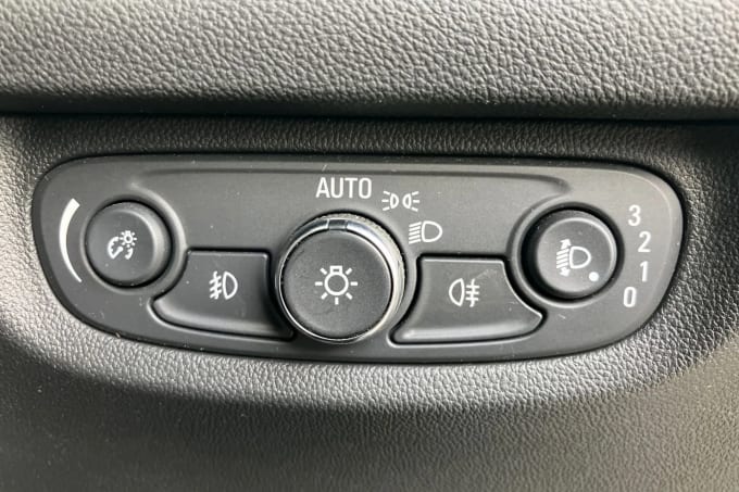 2020 Vauxhall Insignia