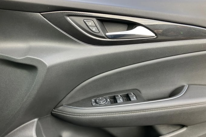 2020 Vauxhall Insignia