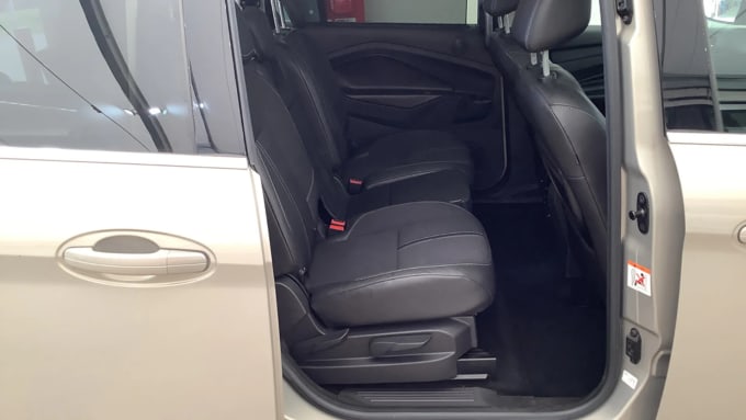 2017 Ford Grand C-max