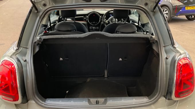 2022 Mini Hatch