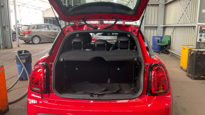 2023 Mini Hatch