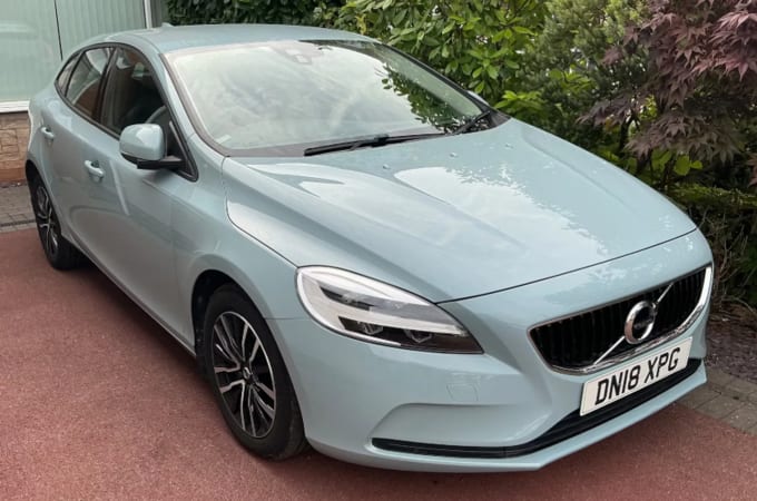 2018 Volvo V40