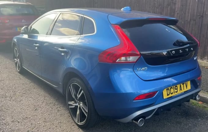 2019 Volvo V40