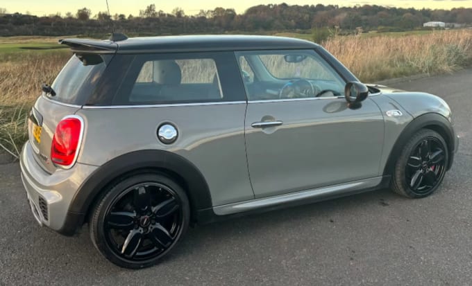 2018 Mini Hatch