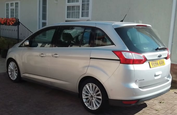 2016 Ford Grand C-max