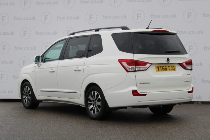 2016 Ssangyong Turismo