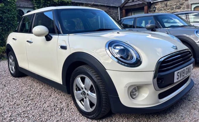 2019 Mini Hatch