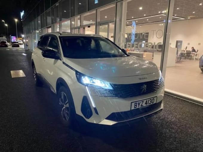 2022 Peugeot 5008