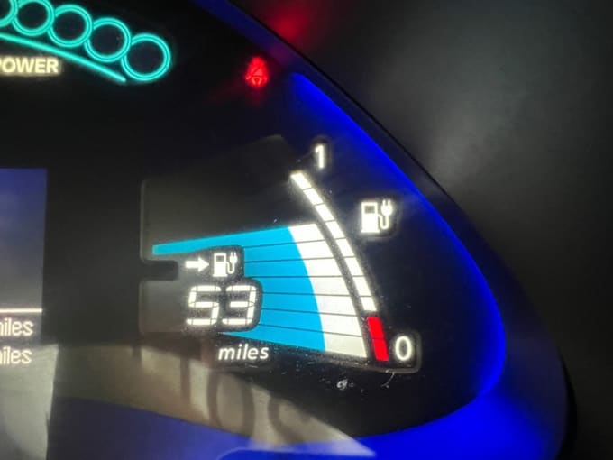 2025 Nissan Leaf