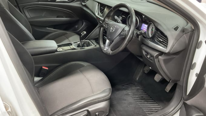 2025 Vauxhall Insignia