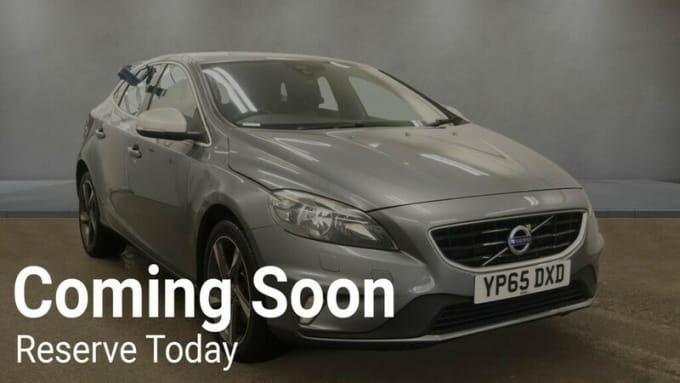 2024 Volvo V40