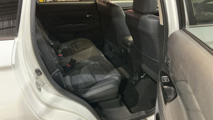 2025 Mitsubishi Outlander