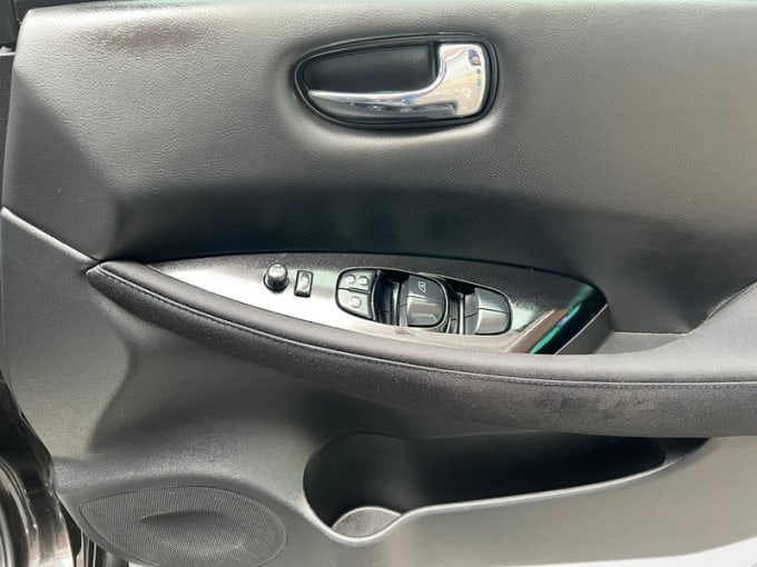 2025 Nissan Leaf