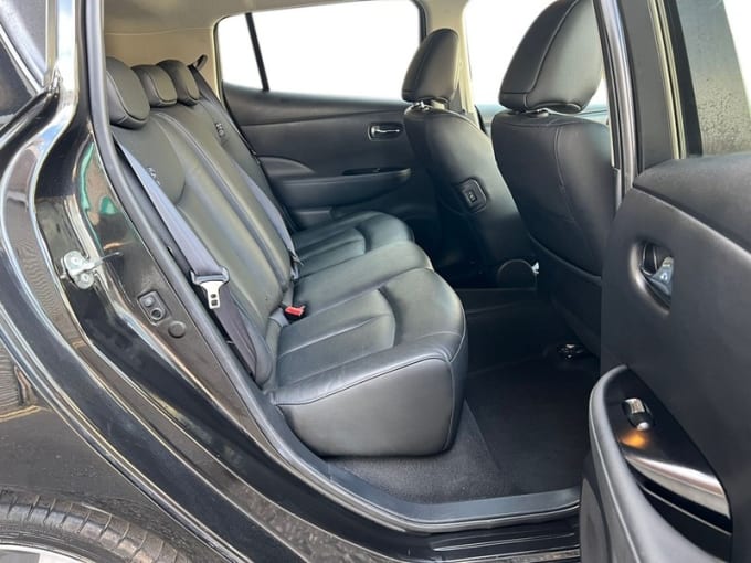 2025 Nissan Leaf
