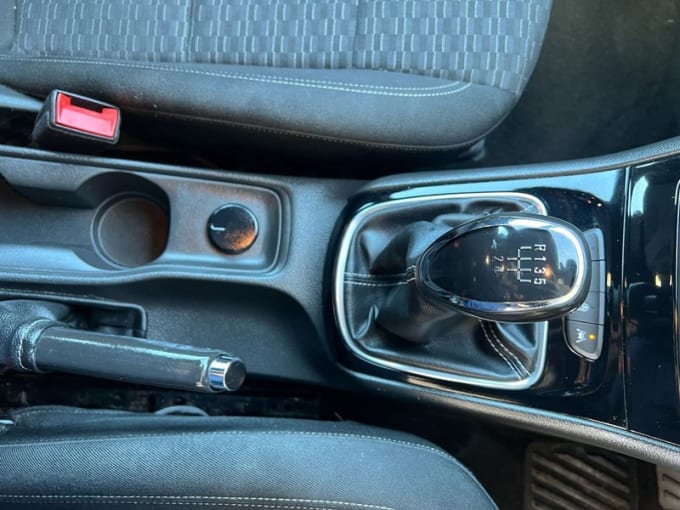 2025 Vauxhall Astra