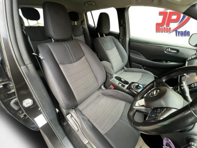2025 Nissan Leaf