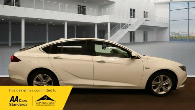 2025 Vauxhall Insignia