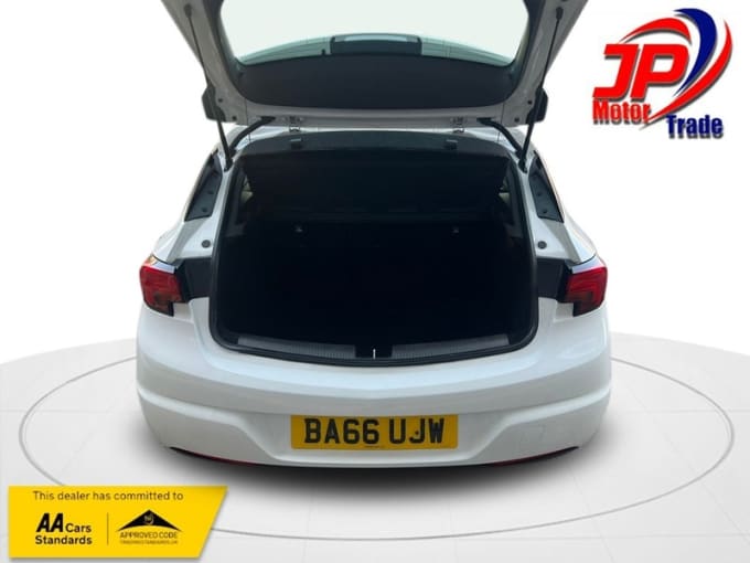 2025 Vauxhall Astra