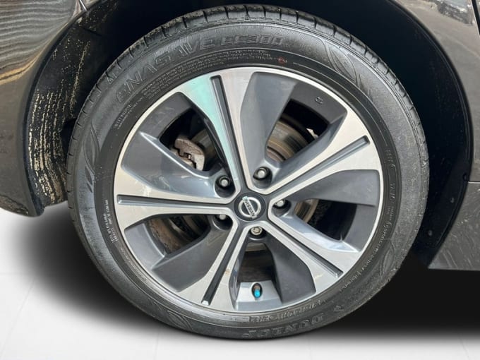 2025 Nissan Leaf
