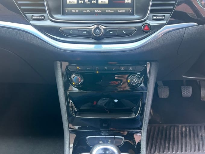 2025 Vauxhall Astra