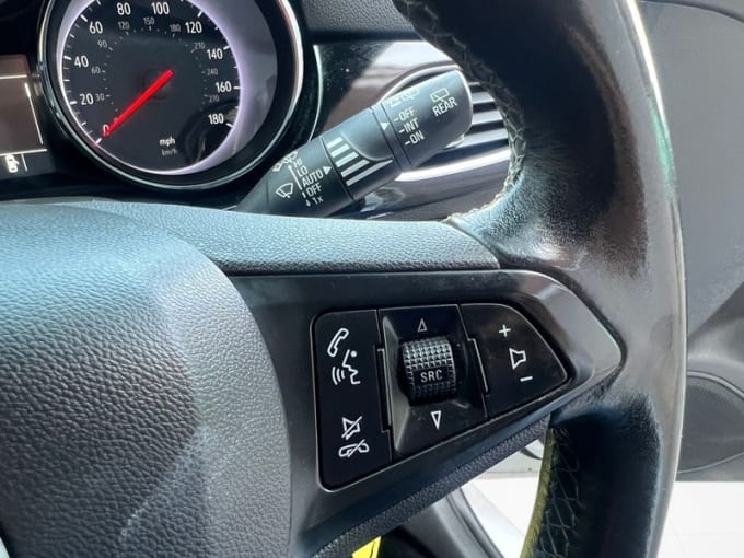 2025 Vauxhall Astra