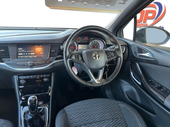 2025 Vauxhall Astra