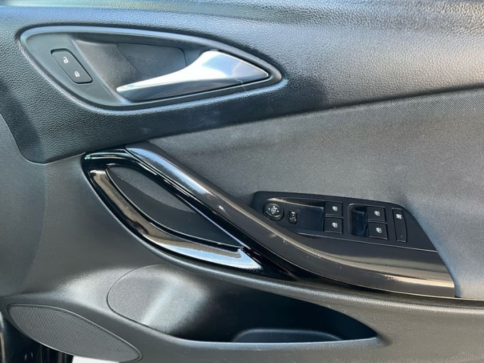 2025 Vauxhall Astra