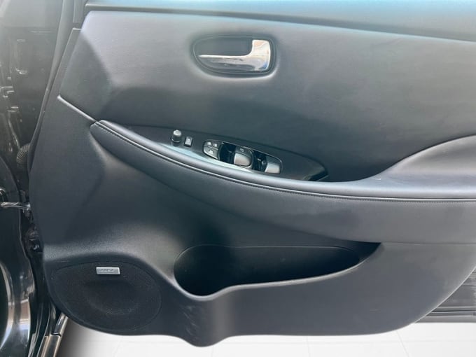 2025 Nissan Leaf