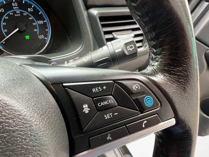 2025 Nissan Leaf