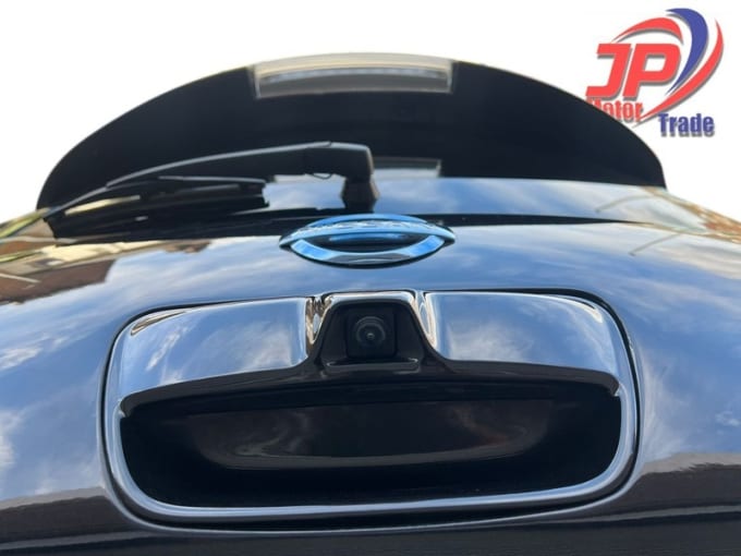 2025 Nissan Leaf