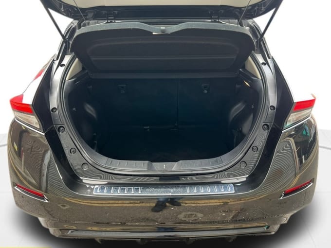 2025 Nissan Leaf