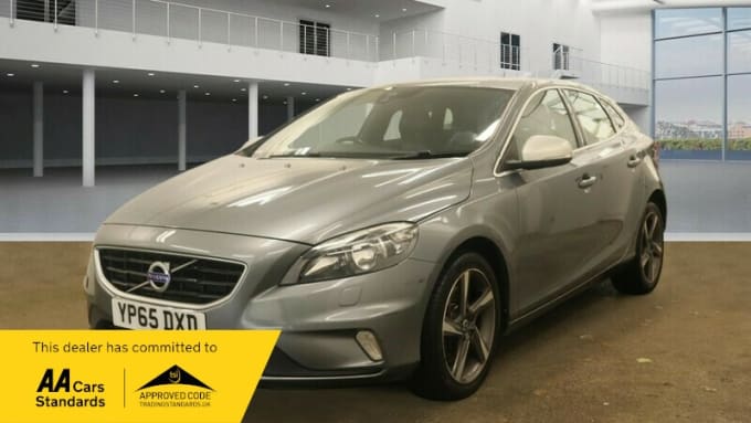 2024 Volvo V40