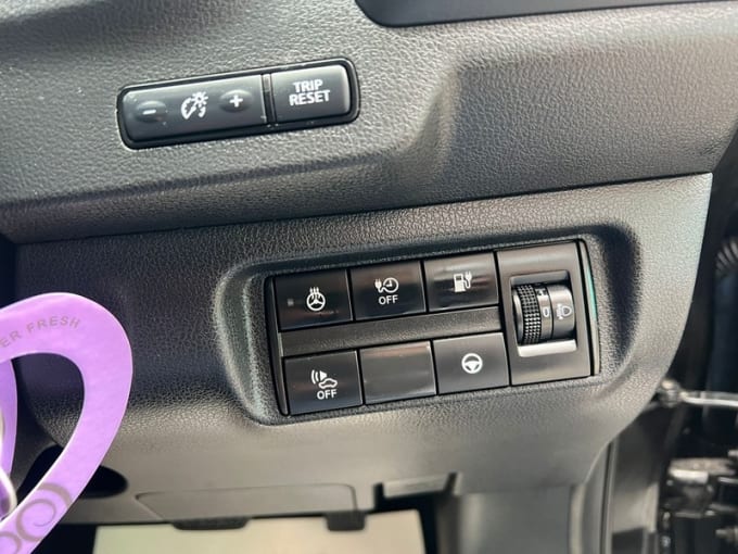 2025 Nissan Leaf