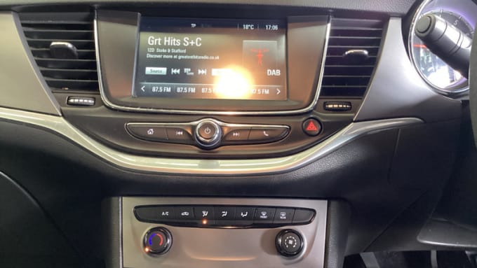 2025 Vauxhall Astra