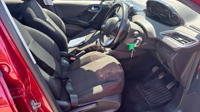 2025 Peugeot 208