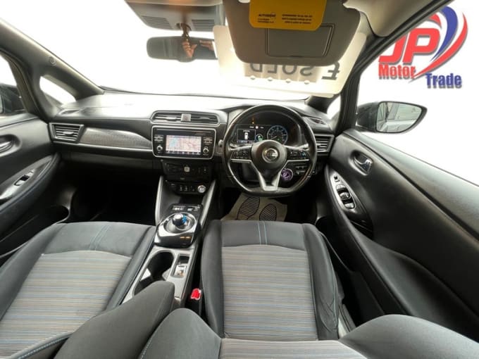 2025 Nissan Leaf